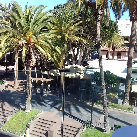 Hotell Tropical 3*